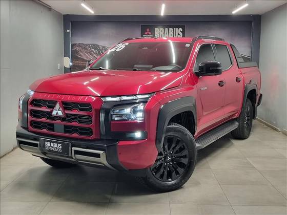 MITSUBISHI TRITON 2.4 BITURBO DIESEL CD KATANA 4X4 AUTOMÁTICO MITSUBISHI TRITON 2.4 BITURBO DIESEL CD KATANA 4X4 AUTOMÁTICO